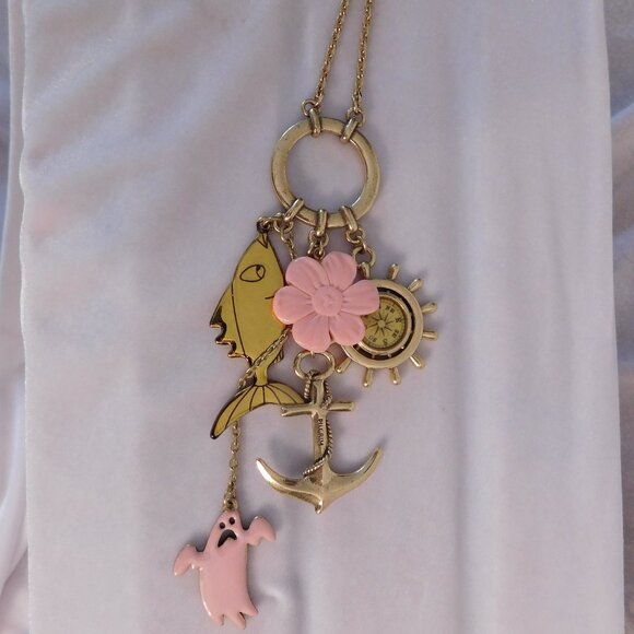 Ladies Pilgrim Necklace - Picture 2 of 4